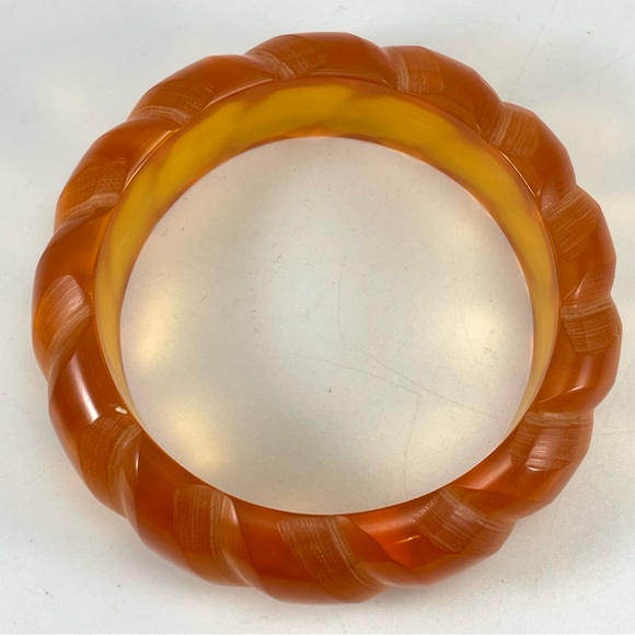 Vintage Bakelite Carved Twisted Rope Chunky Orange Statement Bangle Bracelet - Picture 6 of 6